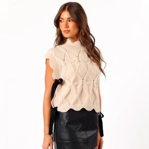 NWT SLEEVELESS TIE SIDE KNIT SWEATER
